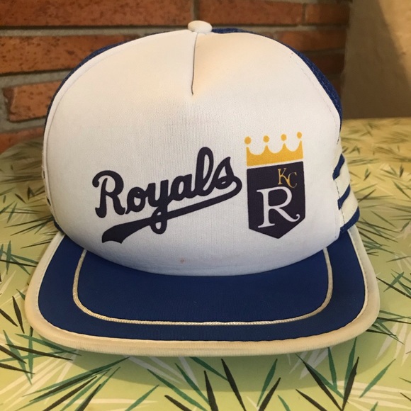 Vintage Other - Vintage Kansas City Royals Trucker SnapBack Hat